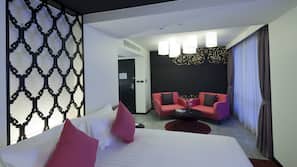 Premium bedding, minibar, in-room safe, desk