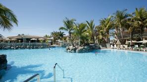 2 outdoor pools, pool umbrellas, pool loungers