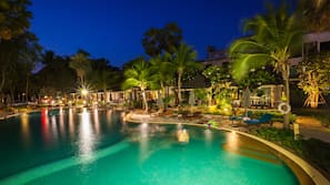 Outdoor pool, sun loungers