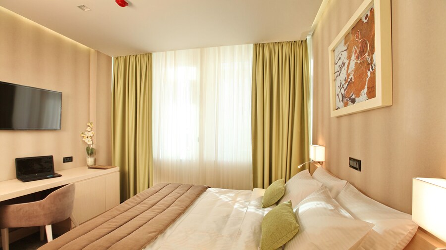 Hotel Argo