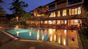 Outdoor pool, pool umbrellas, pool loungers