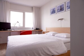 Standard Room | Free WiFi, bed sheets