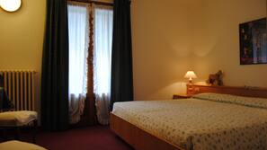 Minibar, coffre-forts dans les chambres, rideaux occultants
