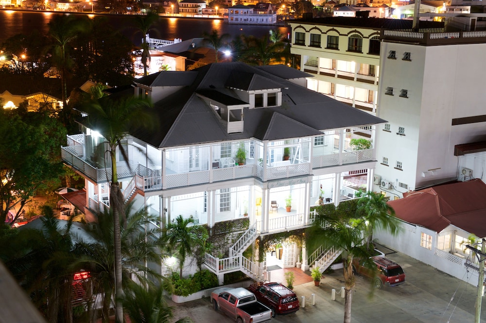 Search hundreds of travel sites at once for hotels in Belize City