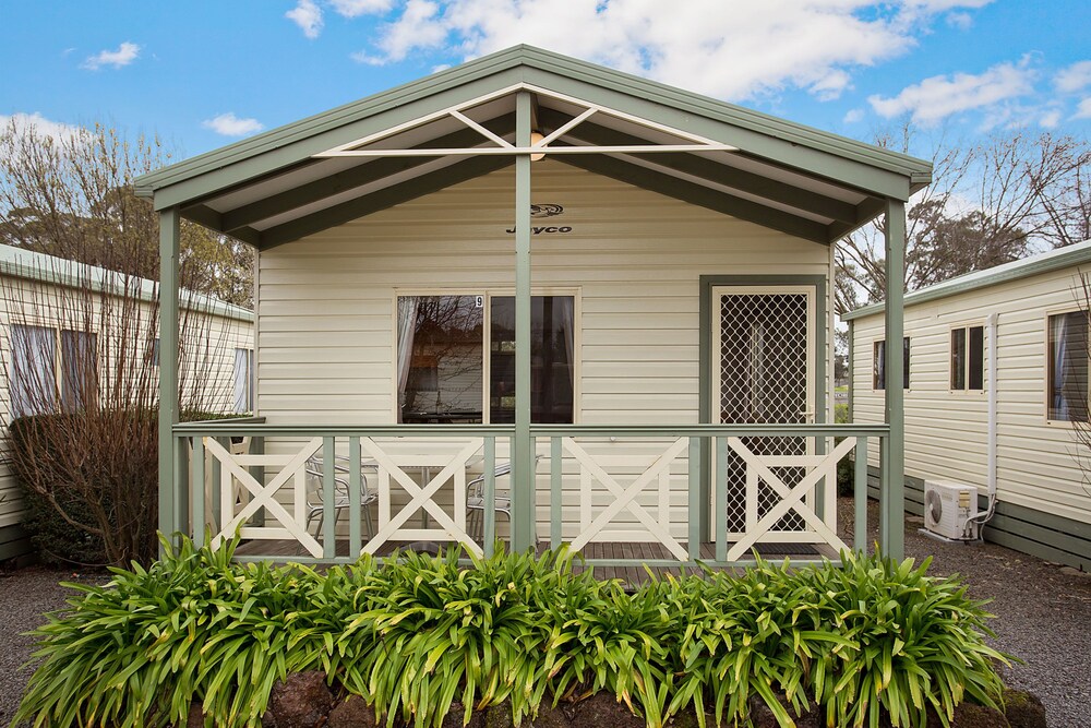 Lake Hamilton Motor Village & Caravan Park