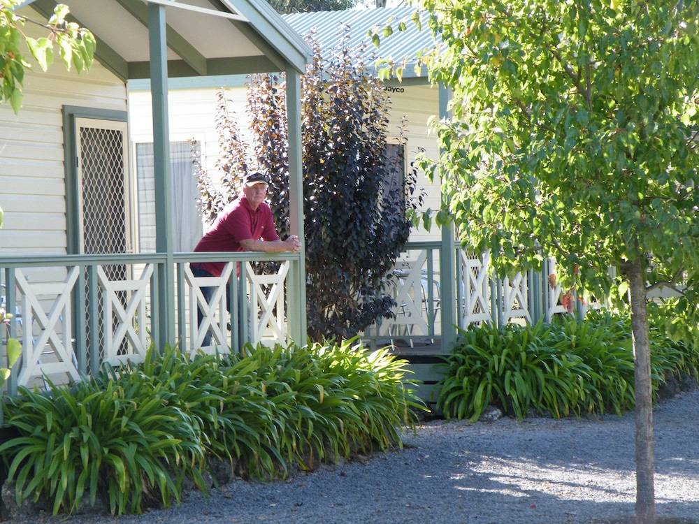 Lake Hamilton Motor Village & Caravan Park