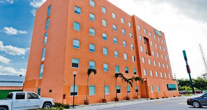 City Express Junior Ciudad del Carmen