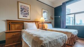 In-room safe, free WiFi, linens