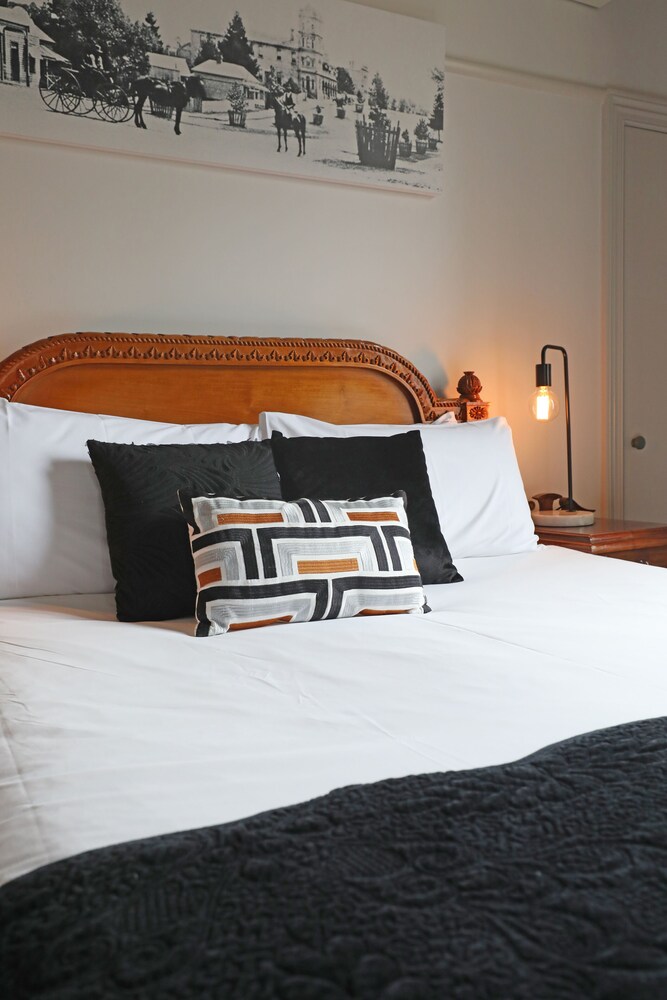 Yarra Valley Grand Hotel