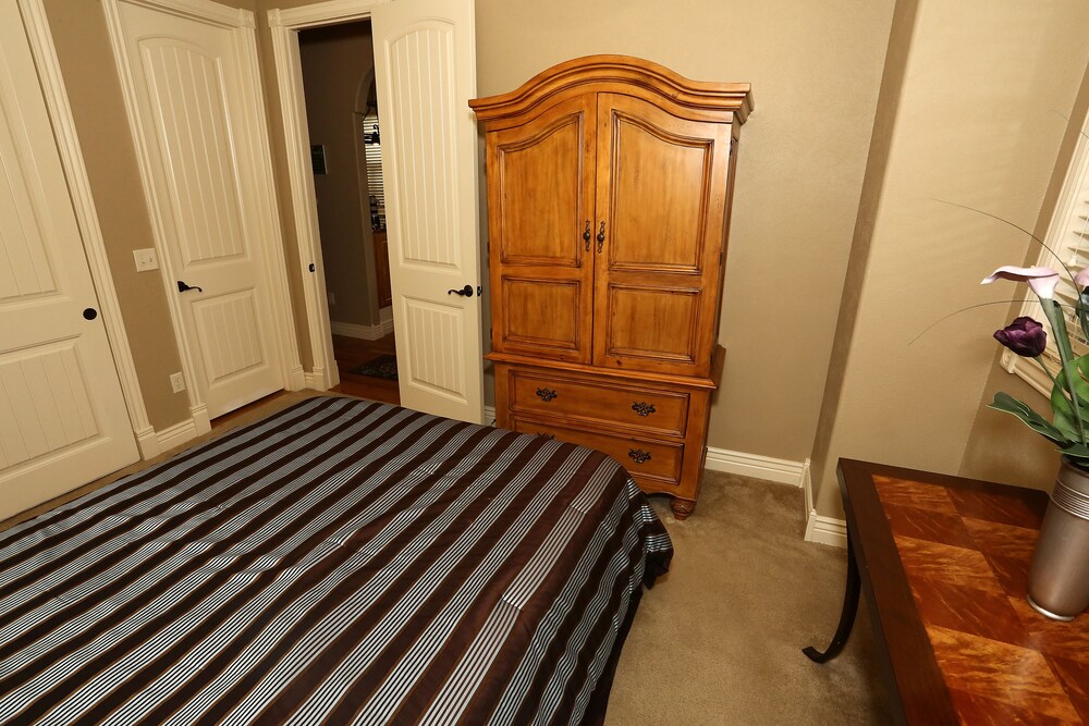 Eagle's Nest Condo Resort, Branson Room Prices & Reviews Travelocity