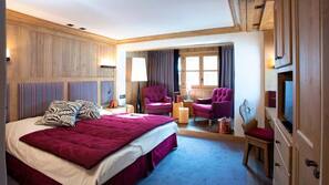 Premium bedding, in-room safe, individually decorated, desk