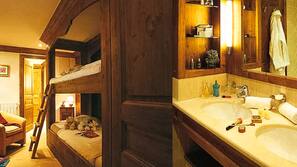 Premium bedding, in-room safe, individually decorated, desk