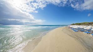Spiaggia privata nelle vicinanze, lettini da mare, ombrelloni