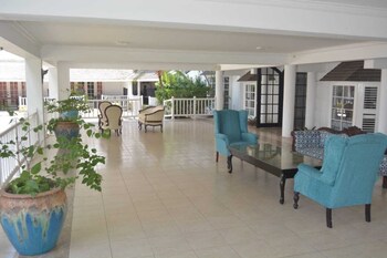 Grand Hotel Excelsior Port Royal, Kingston: $105 Room Prices & Reviews | Travelocity