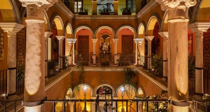 Hotel Casa del Poeta