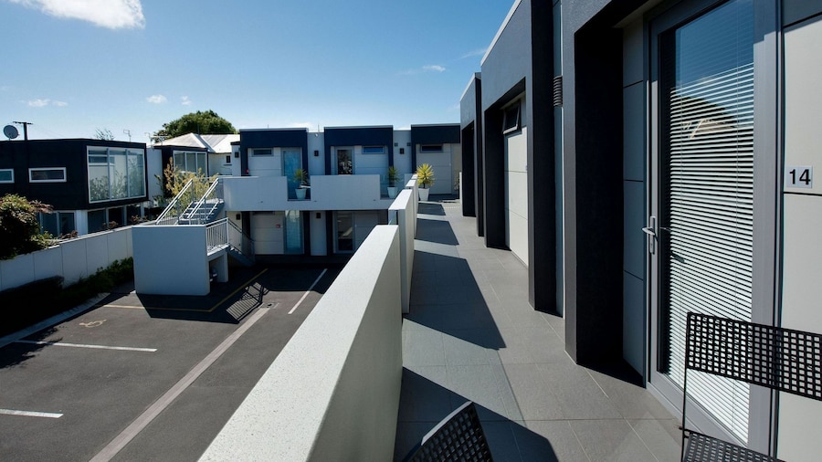 Bellano Motel Suites