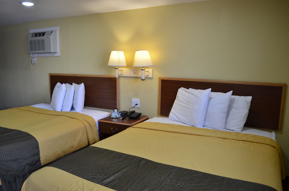 Budget Inn Buffalo Airport in Buffalo Best Rates & Deals on Orbitz