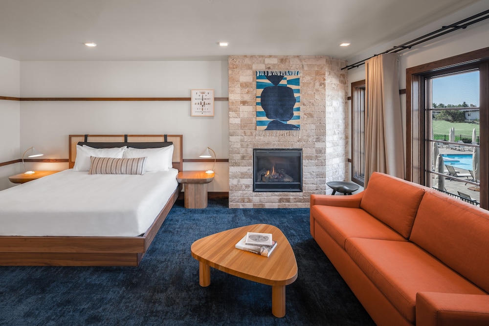 Pronghorn Resort