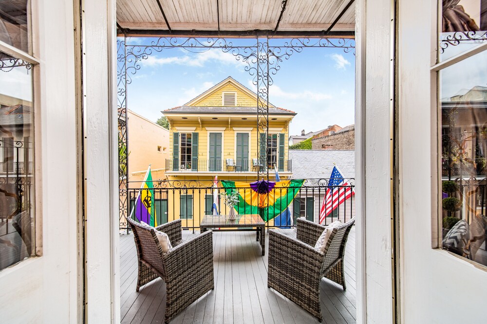 Saint Philip Residence, New Orleans 65 Room Prices & Reviews