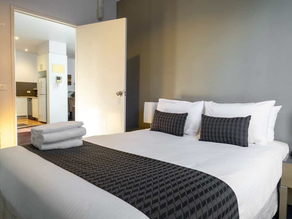 Riverside Apartments Melbourne