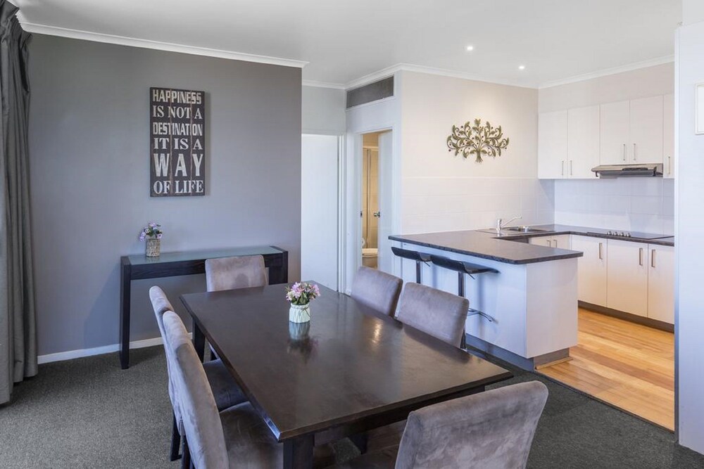 Riverside Apartments Melbourne