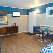 Flower Field Inn Cottages In Stroudsburg Cheap Hotel Deals