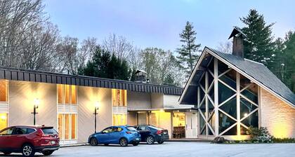 Toll Road Inn