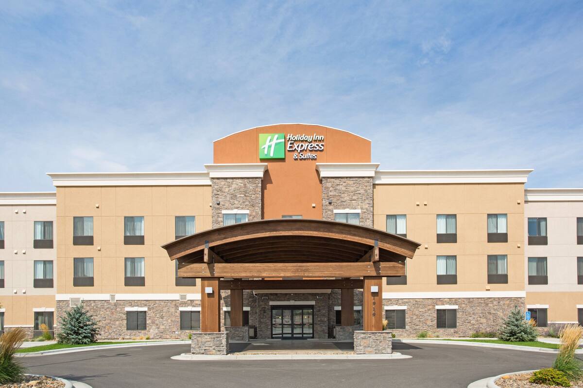 Featured image of post Holidayinnexpress See more of holiday inn express on facebook