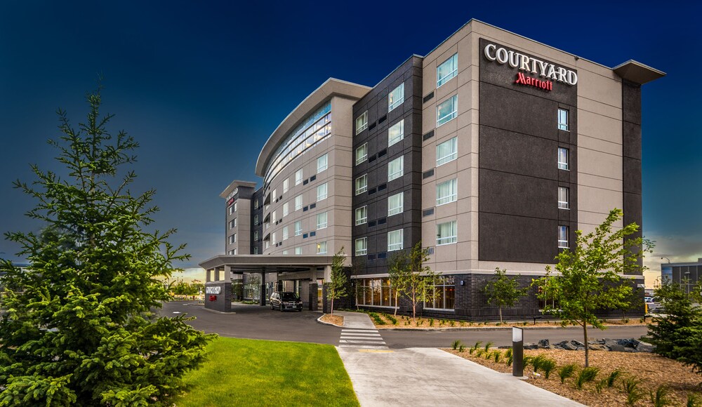 Courtyard by Marriott Winnipeg Airport in Winnipeg Best Rates & Deals
