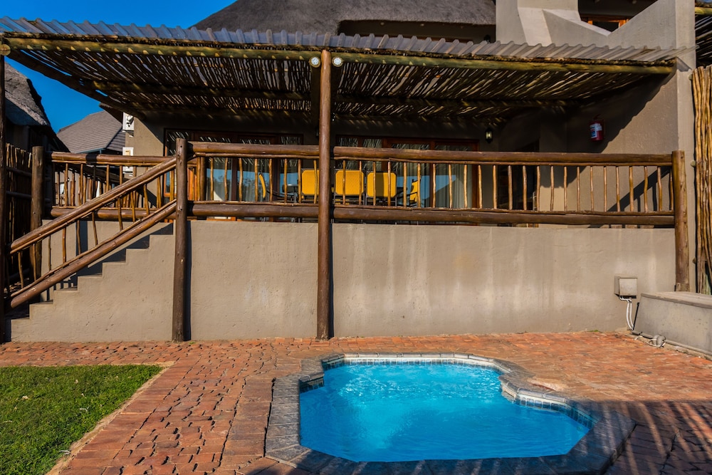 Seasons Sport and Spa Reviews, Photos & Rates
