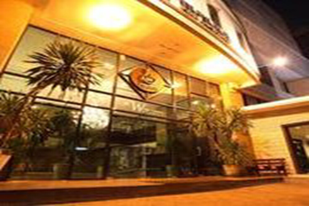 White Palace Bangkok In Bangkok Hotel Rates Reviews On Orbitz White Palace Bangkok In Bangkok Hotel Rates Reviews On Orbitz