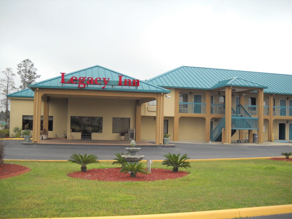 Front of property, Legacy Inn & Suites