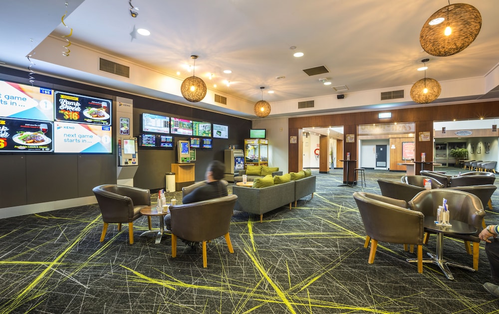 Nightcap at Coolaroo Hotel