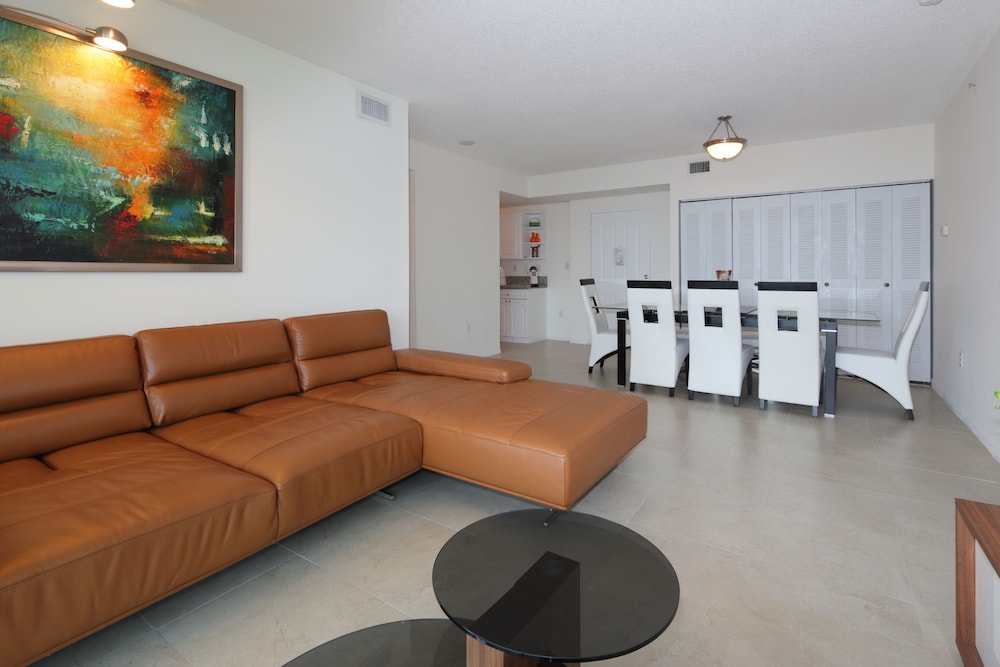 Luxury Apartments At Intracoastal In Miami Hotel Rates Reviews Featured Image
