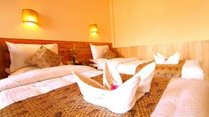 Premium bedding, in-room safe, individually decorated
