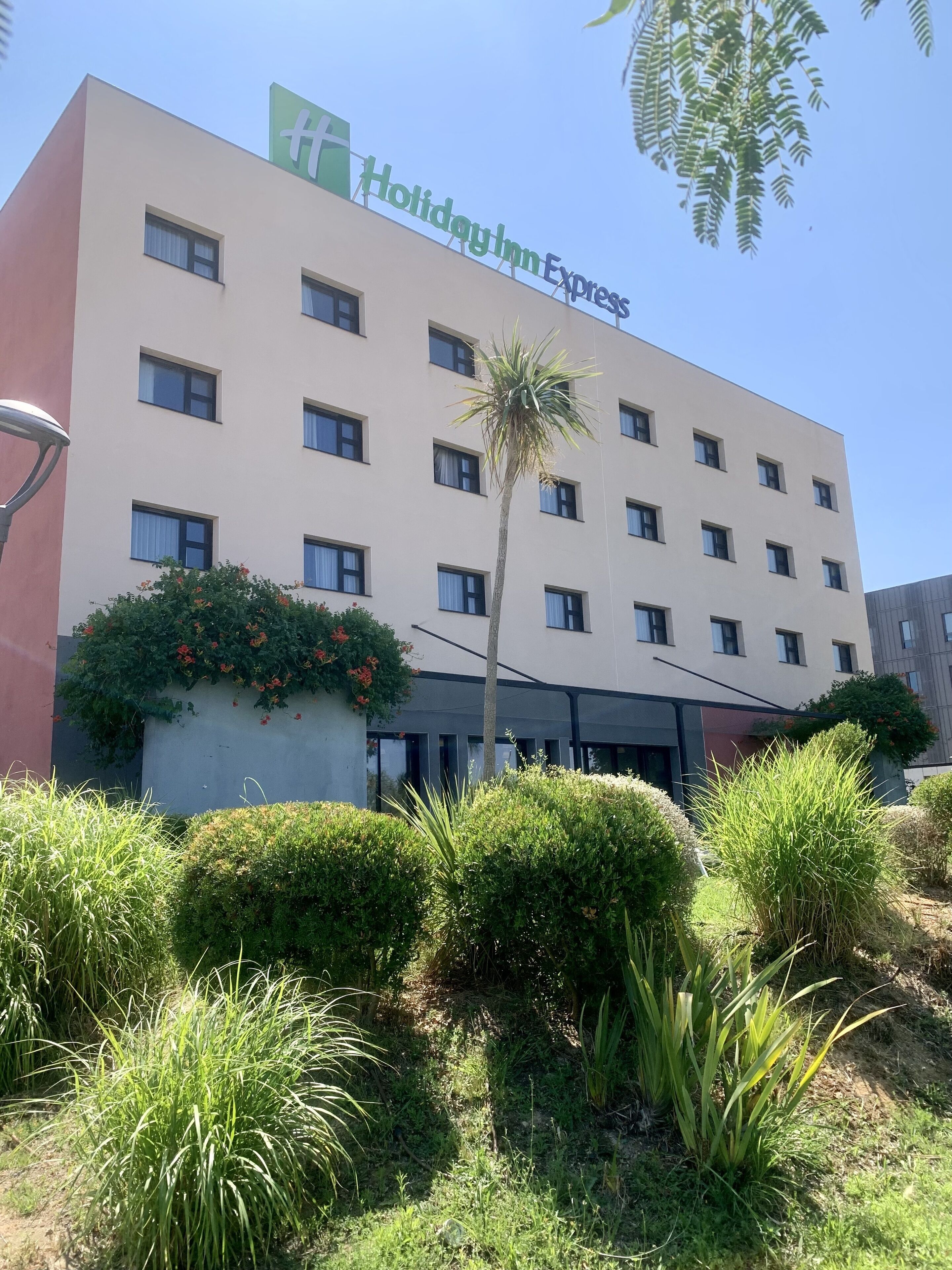 Holiday Inn Express Marseille Airport 