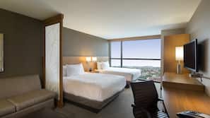 Roupas de cama premium, cofres nos quartos, escrivaninha