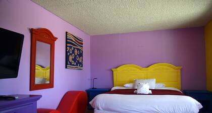 9 Palms Inn