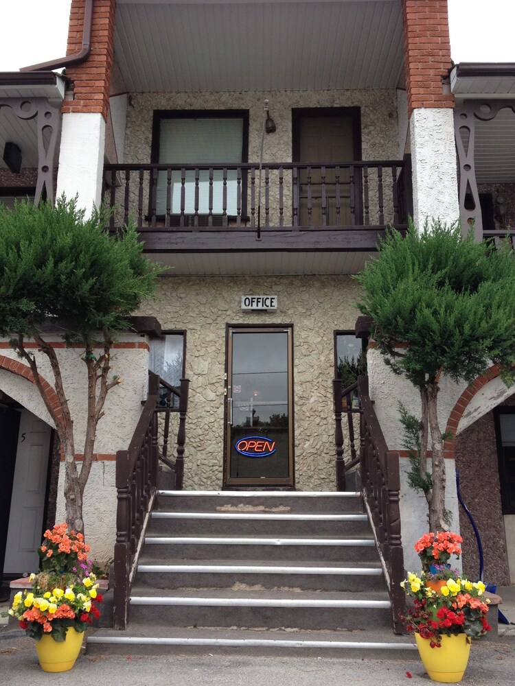 Cedar Springs Motel Halton Hills Canada Cedar Springs Motel Halton Hills Canada