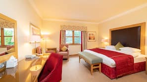 In-room safe, desk, iron/ironing board, free WiFi