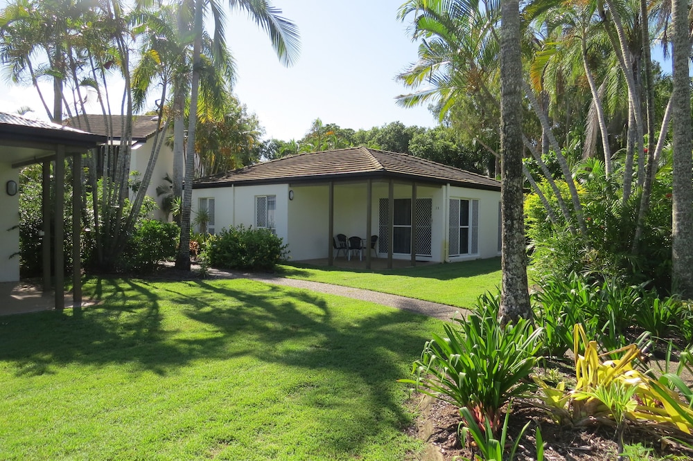 The Shores Holiday Apartments