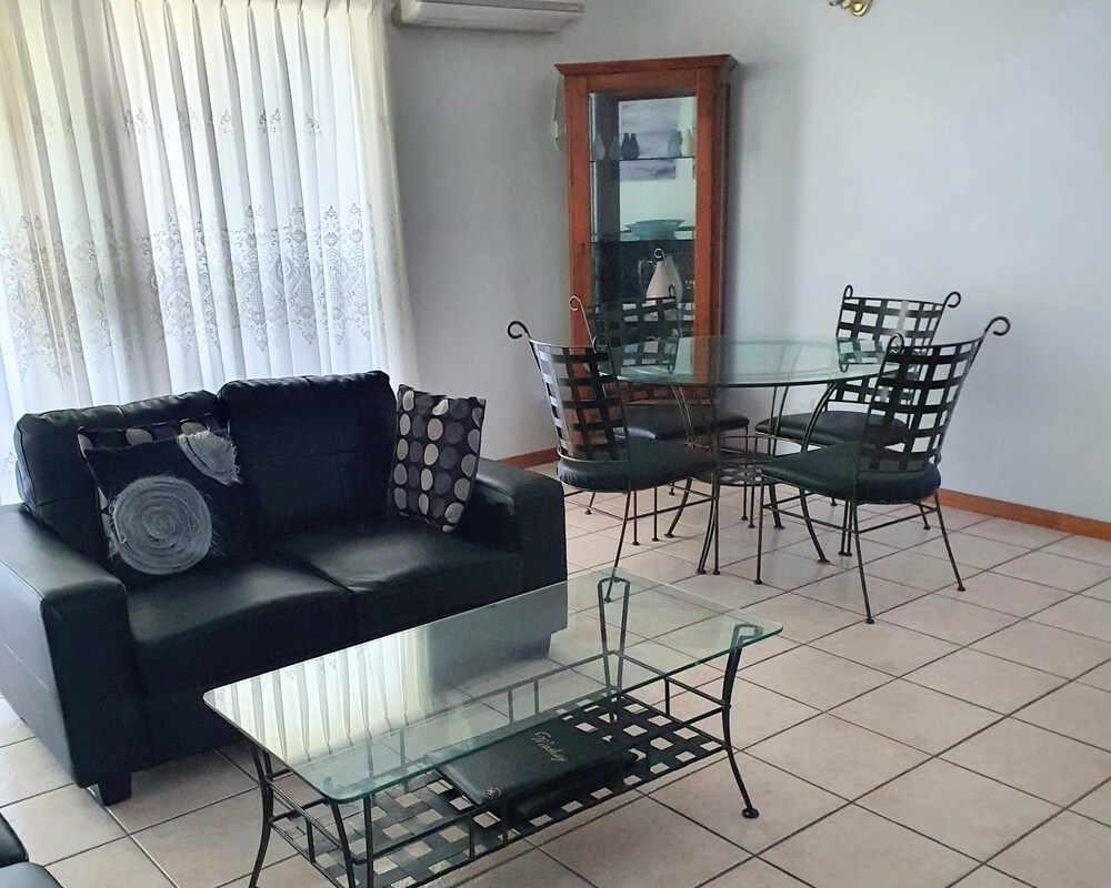 The Shores Holiday Apartments