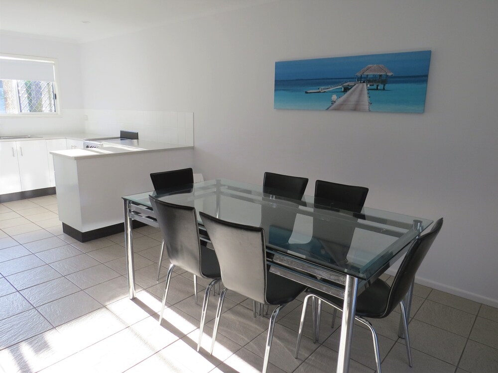 The Shores Holiday Apartments