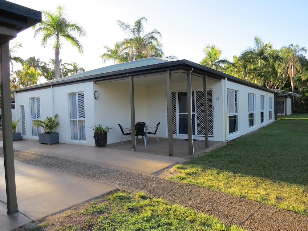 The Shores Holiday Apartments