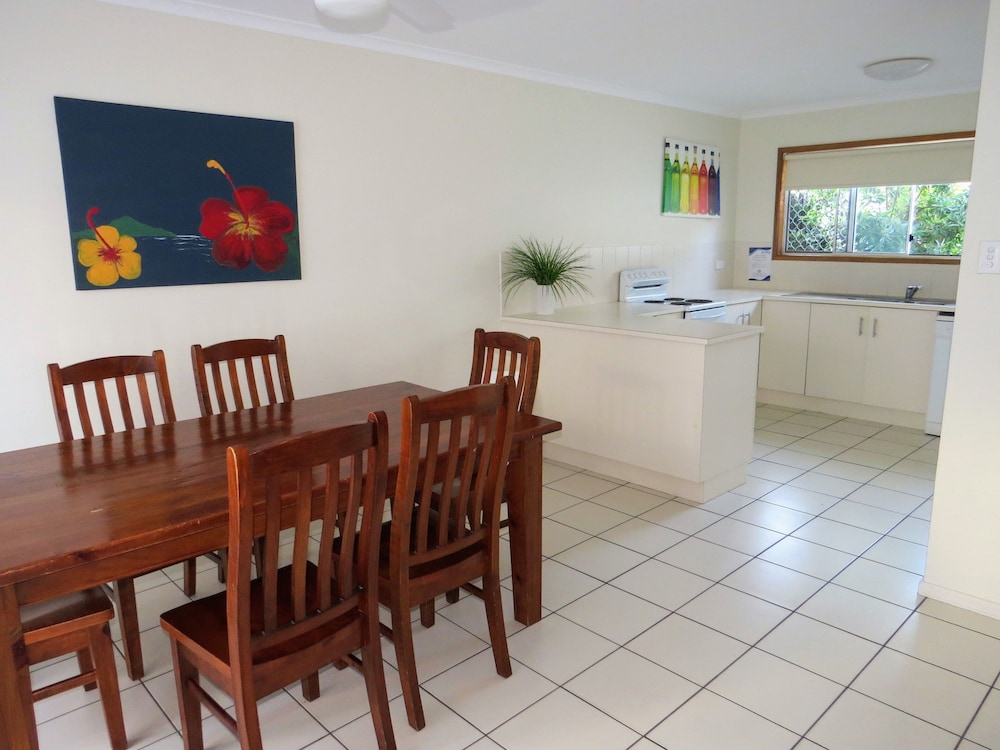 The Shores Holiday Apartments