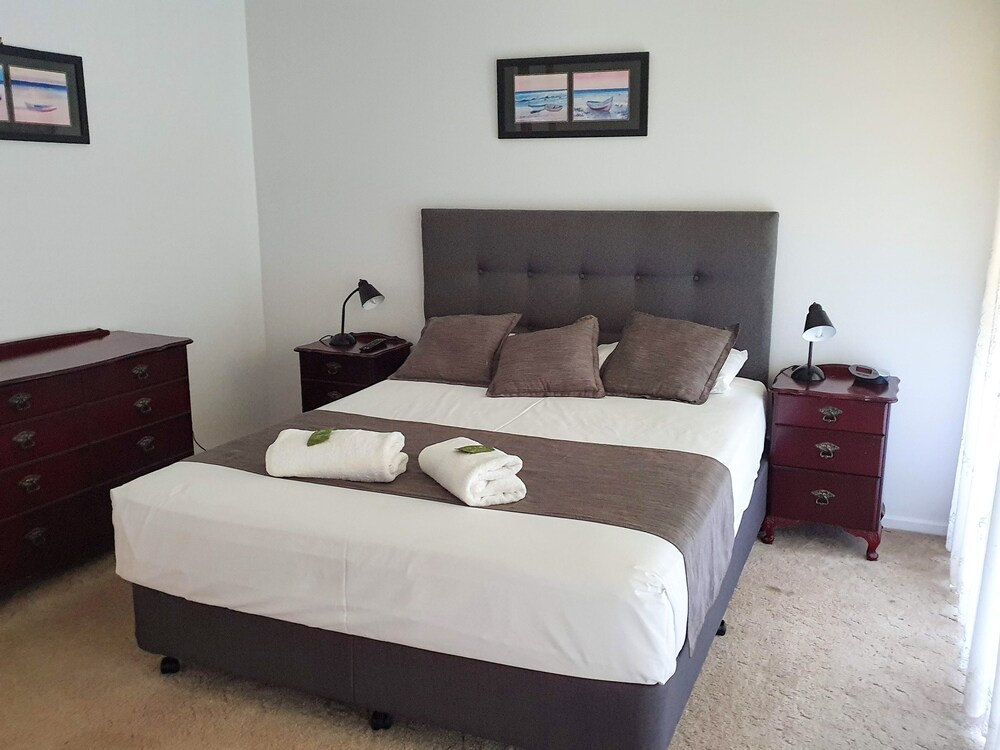 The Shores Holiday Apartments