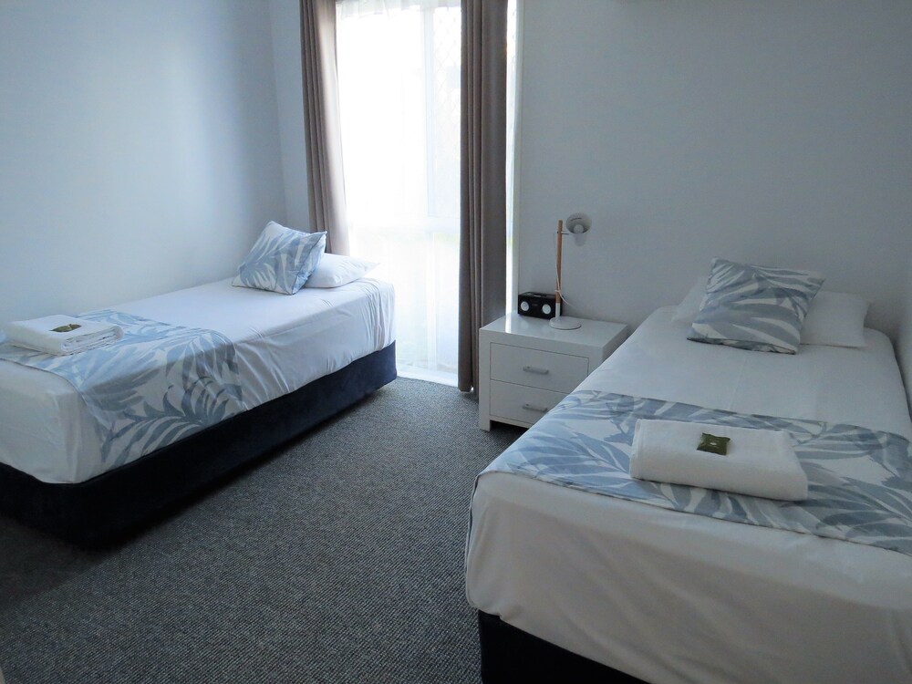 The Shores Holiday Apartments