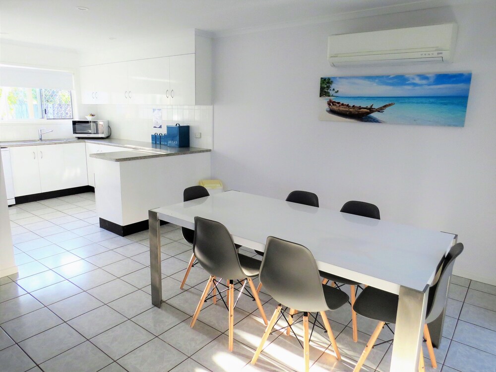 The Shores Holiday Apartments