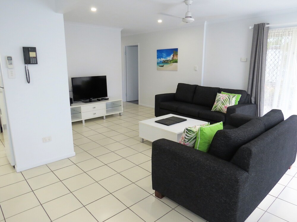The Shores Holiday Apartments