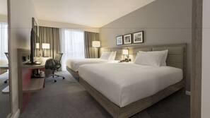 Egyptian cotton sheets, premium bedding, in-room safe
